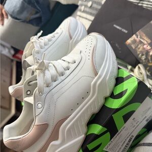 Dolce & Gabbana White and Pink Sneakers